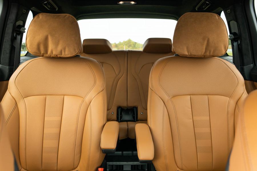 Интерьер BMW X7 M50i (G07) 2019 года  (NA) (фото 3 из 40)